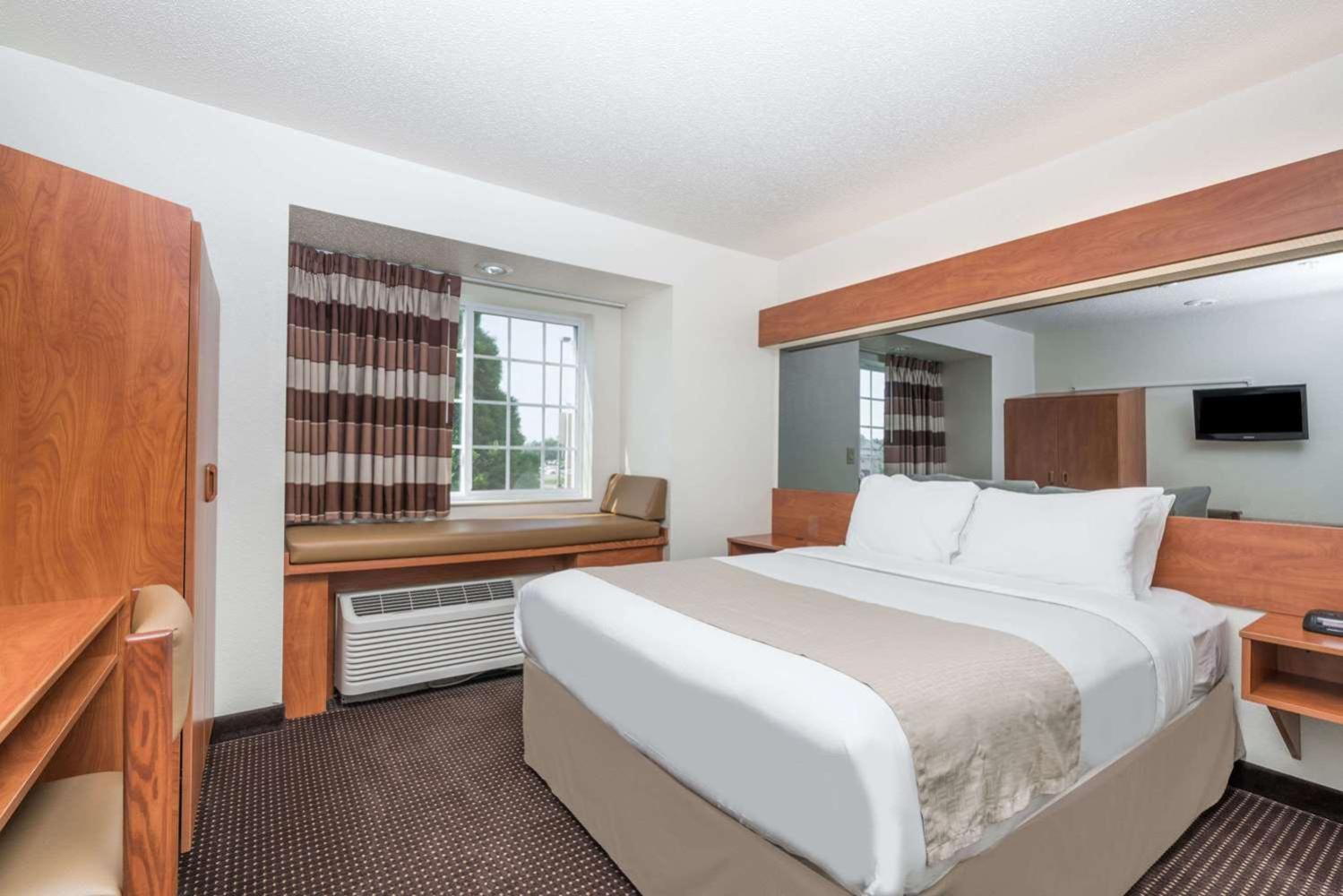 Microtel Inn & Suites By Wyndham Rice Lake Экстерьер фото